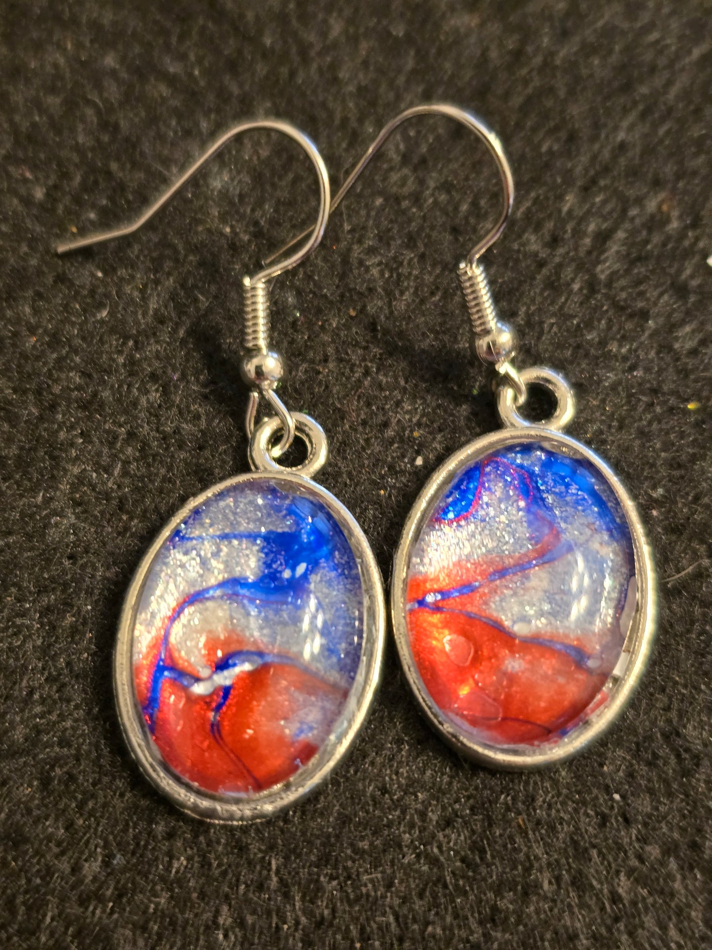 Oval Red, white and blue fluid art pendant earrings